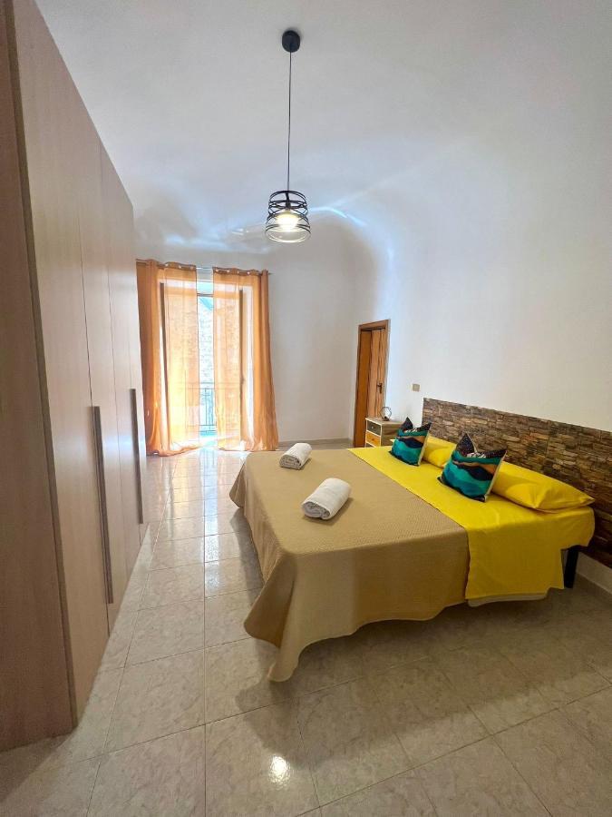 Villa Gira Vota E Furria à Santo Stefano di Camastra Extérieur photo