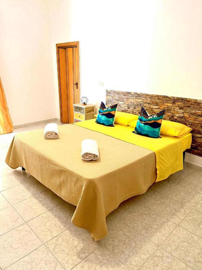 Villa Gira Vota E Furria à Santo Stefano di Camastra Extérieur photo